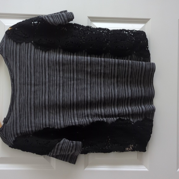 Free People We The Free Top Like New p2p -25 Length -23 - Picture 6 of 8